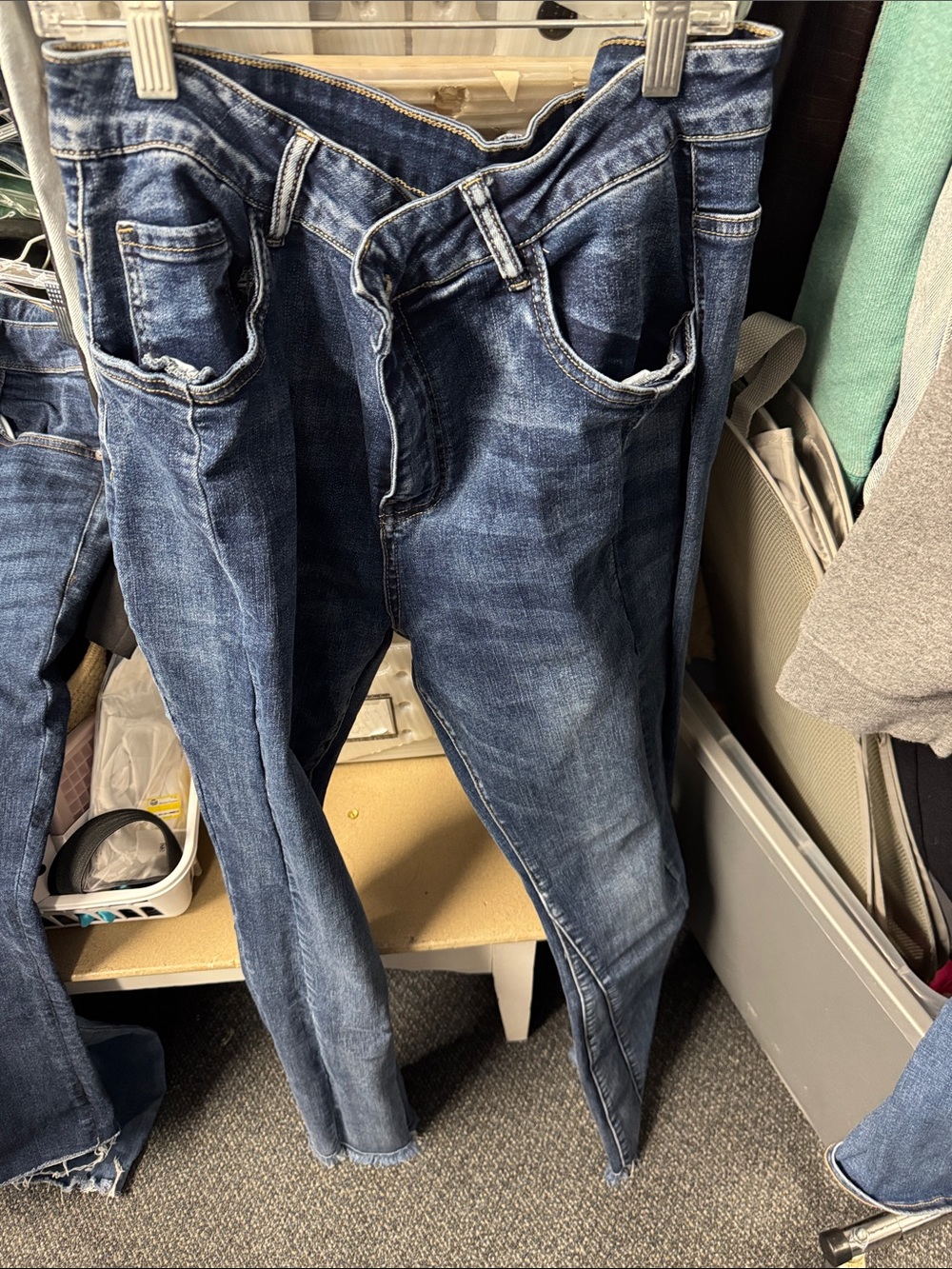 Coco + Carmen jeans xl // 092623